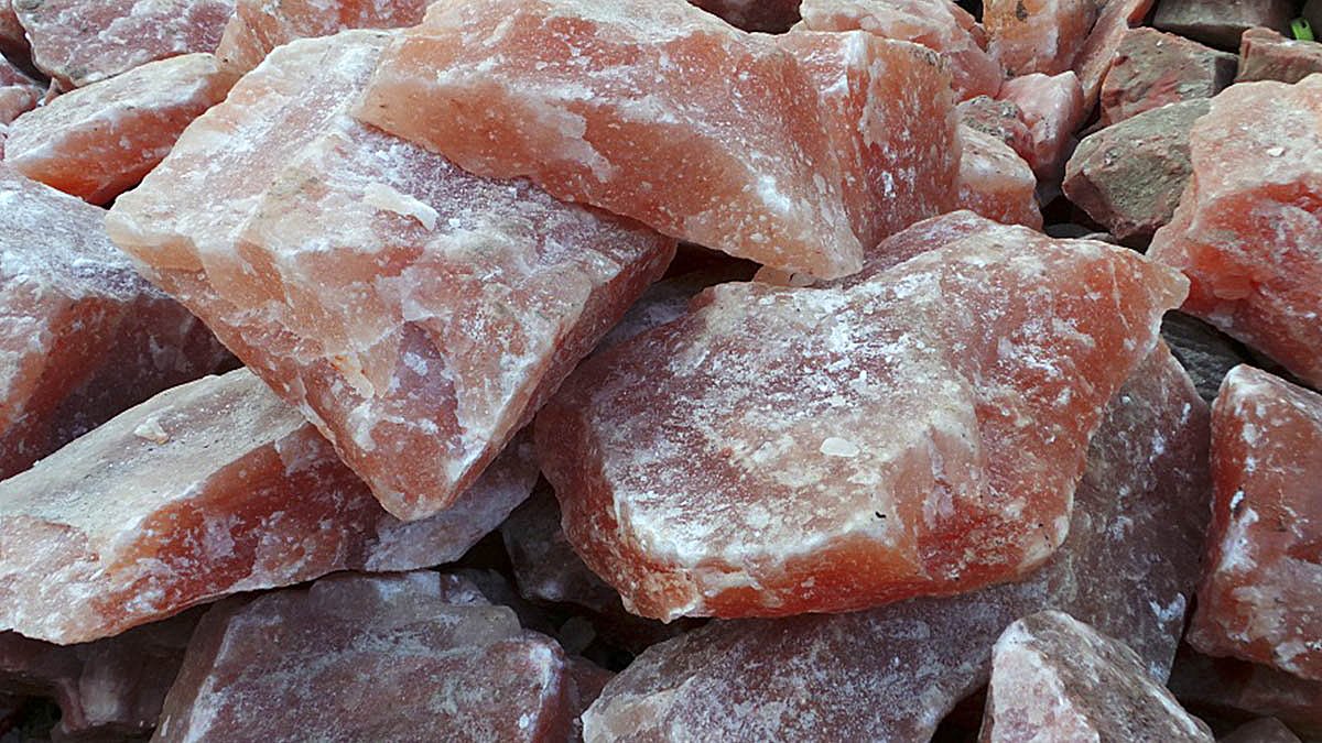 Rocas de piedra natural de sal